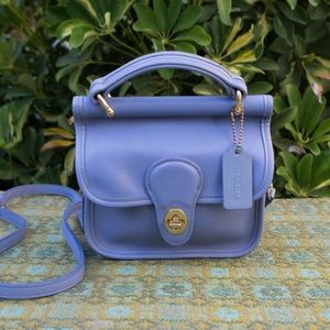 *ISO* Vintage Coach Winnie